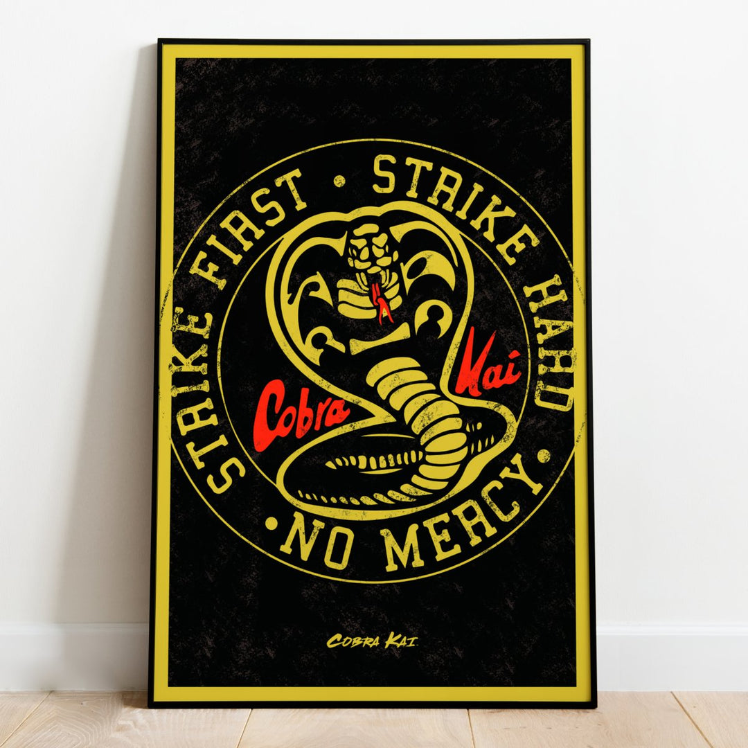 Cobra Kai Plakat Emblem - Supernerds