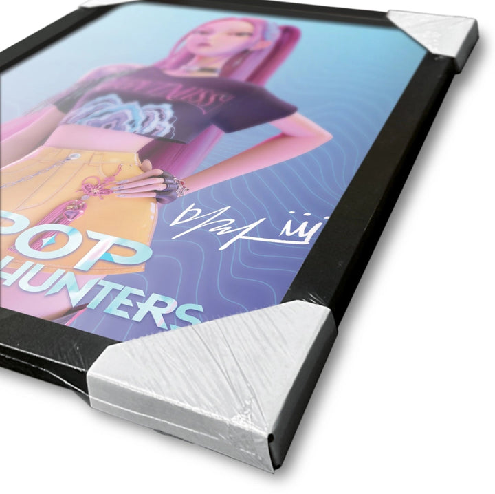 K - POP Demon Hunters Innrammet Bilde 30 x 40 cm Mira - Supernerds